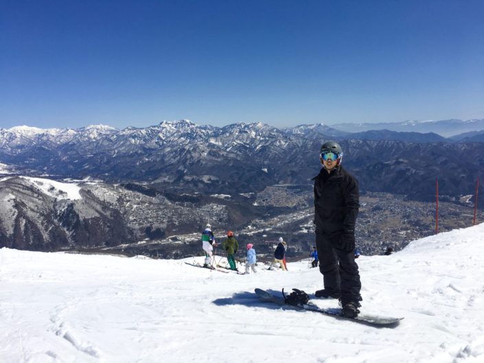 Japan, Nagano Prefecture, Hakuba - snowboarding