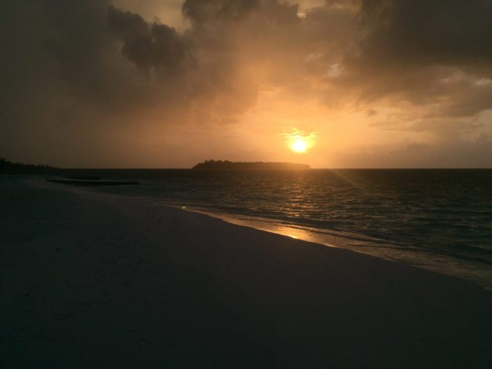 Maldives, Makunufushi - Cocoa Island sunset